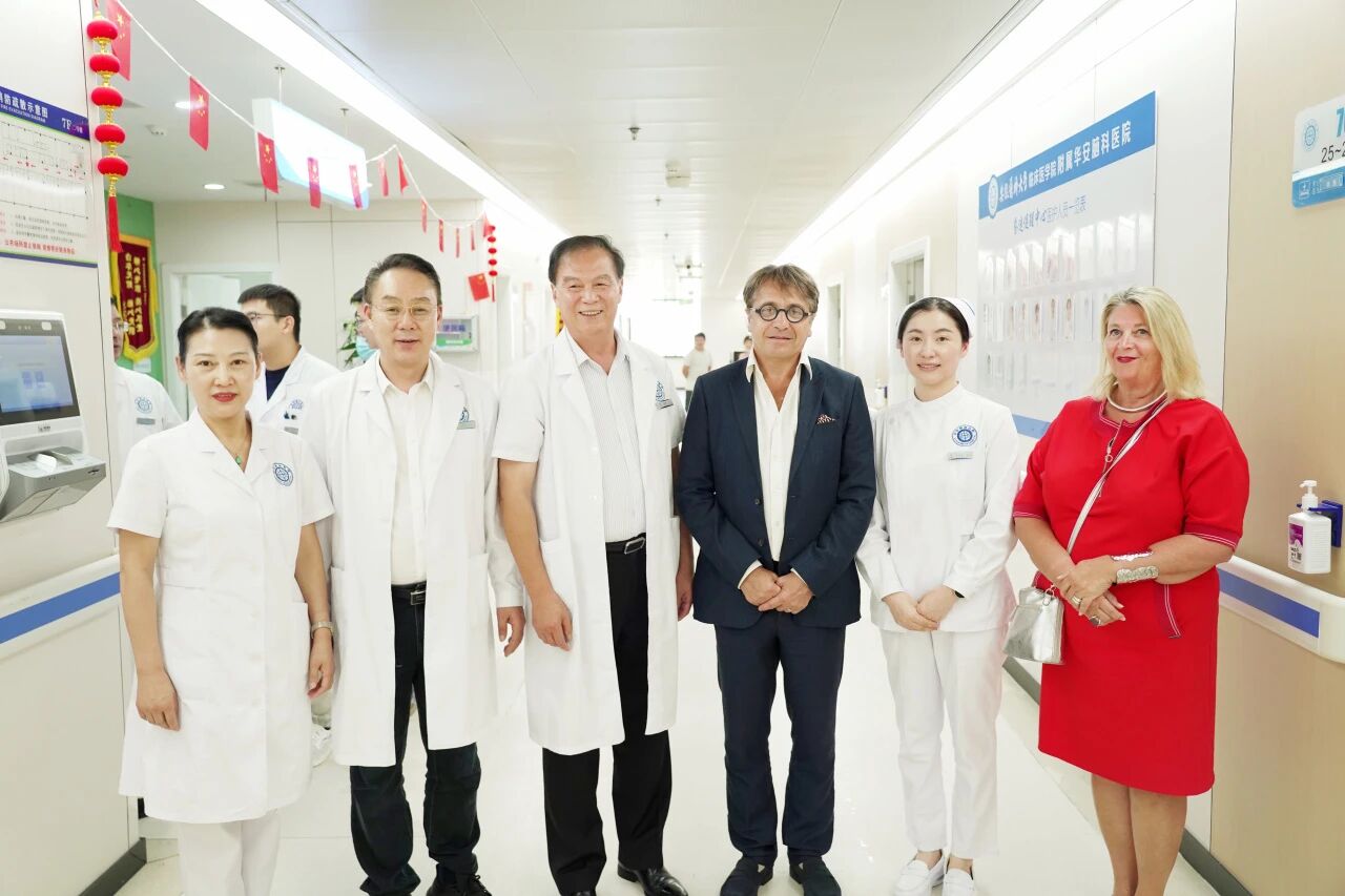 中法神经外科合作再升级：Palfi教授访华安，共赴5G诊疗新程