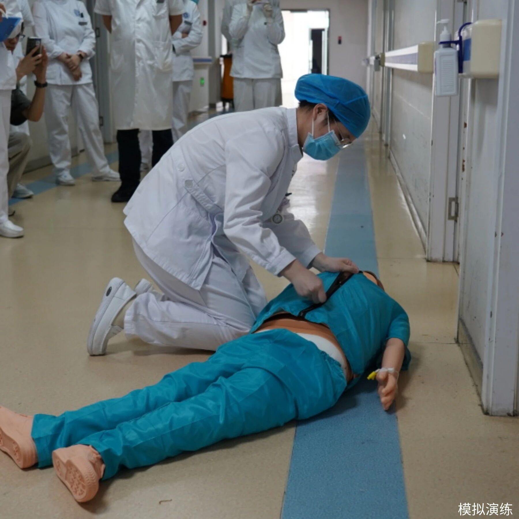 以练备战强本领 强基提质促规范&mdash;&mdash;华安脑科医院全方位开展突发病情变化应急演练